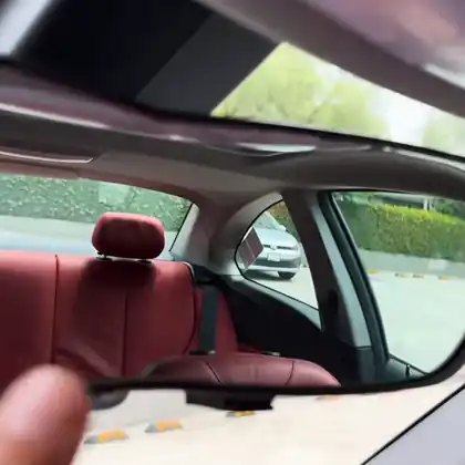 رؤية بانورامية عريضة للكراسي اللورانية